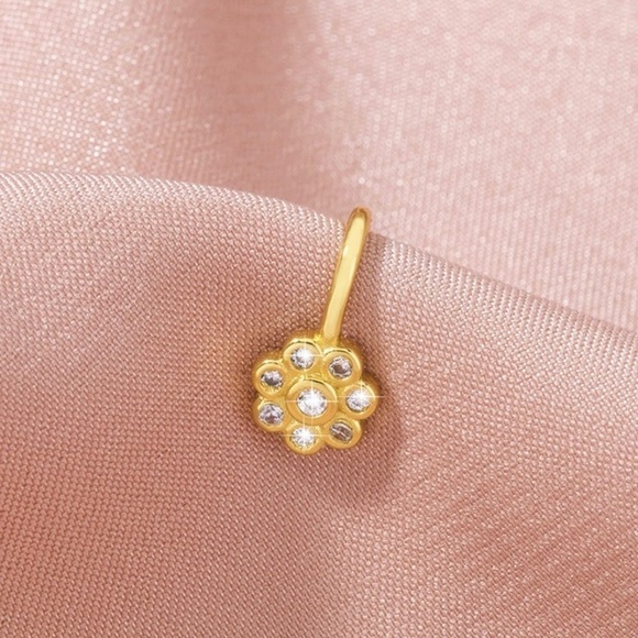Gold Tone Rhinestone Encrusted Flower Bling Bling Nose Ring - Picture 2 of 5